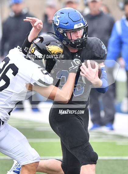 Thumbnail 2 in Rogers vs. Gunter (UIL 3A Division 2 Region 2 Semifinal) photogallery.