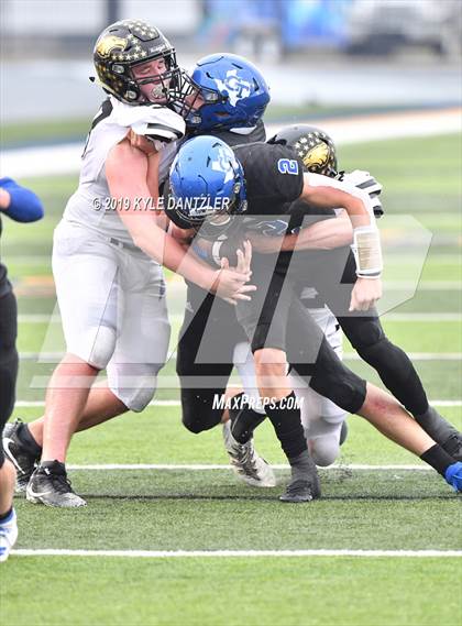Thumbnail 1 in Rogers vs. Gunter (UIL 3A Division 2 Region 2 Semifinal) photogallery.