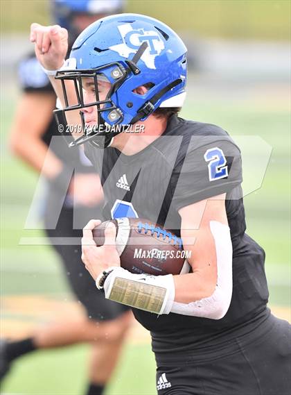 Thumbnail 2 in Rogers vs. Gunter (UIL 3A Division 2 Region 2 Semifinal) photogallery.