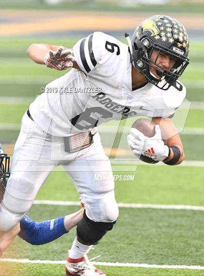 Thumbnail 1 in Rogers vs. Gunter (UIL 3A Division 2 Region 2 Semifinal) photogallery.