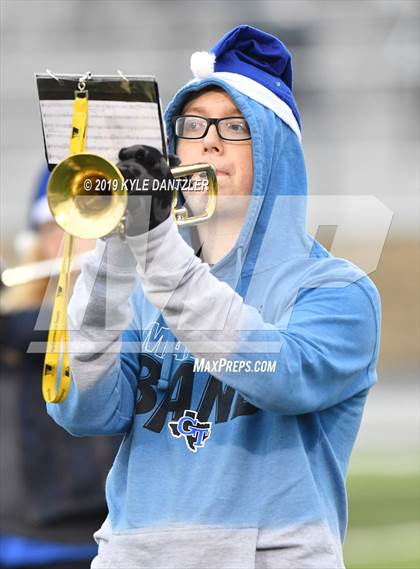 Thumbnail 3 in Rogers vs. Gunter (UIL 3A Division 2 Region 2 Semifinal) photogallery.