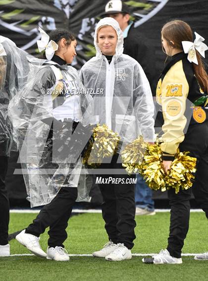 Thumbnail 1 in Rogers vs. Gunter (UIL 3A Division 2 Region 2 Semifinal) photogallery.