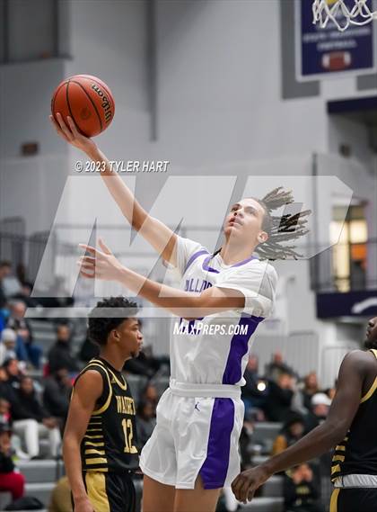 Thumbnail 2 in Warren Central @ Brownsburg (Sneakers for Santa Shootout) photogallery.