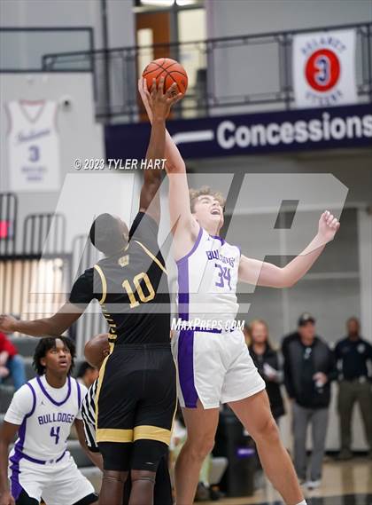 Thumbnail 3 in Warren Central @ Brownsburg (Sneakers for Santa Shootout) photogallery.