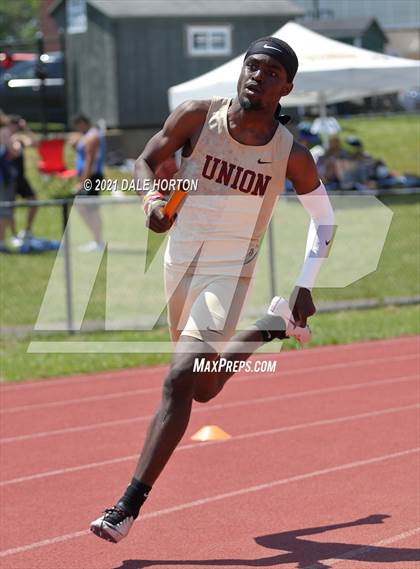 Thumbnail 3 in NJSIAA Track and Field Sectionals North 2 (Groups 1 and 4 - Boys) photogallery.
