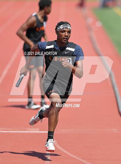 Thumbnail 2 in NJSIAA Track and Field Sectionals North 2 (Groups 1 and 4 - Boys) photogallery.