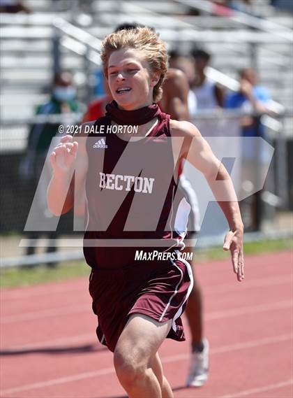 Thumbnail 1 in NJSIAA Track and Field Sectionals North 2 (Groups 1 and 4 - Boys) photogallery.