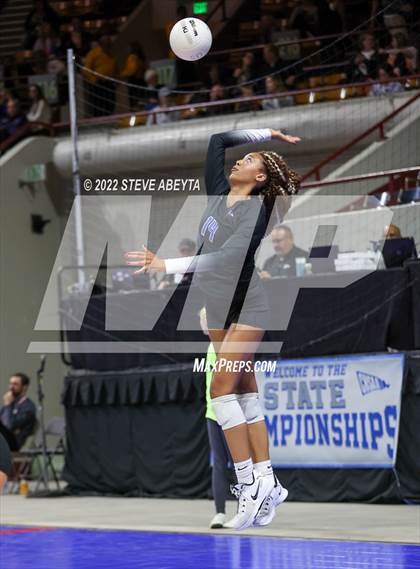 Thumbnail 3 in Rampart vs. Grandview (CHSAA 5A 2nd Round) photogallery.