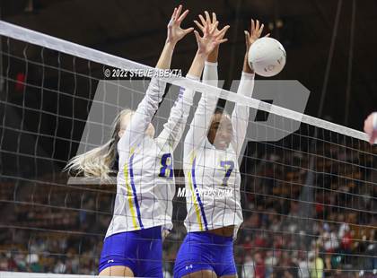 Thumbnail 1 in Rampart vs. Grandview (CHSAA 5A 2nd Round) photogallery.