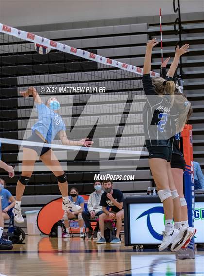 Thumbnail 2 in McMichael vs Foard (NCHSAA 2A Final) (1 of 2 - the game) photogallery.