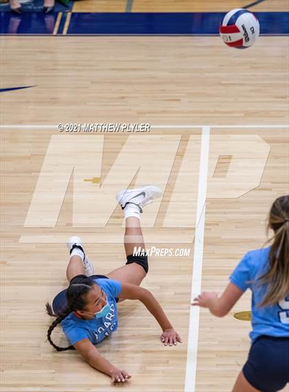 Thumbnail 1 in McMichael vs Foard (NCHSAA 2A Final) (1 of 2 - the game) photogallery.