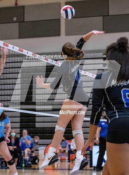Thumbnail 1 in McMichael vs Foard (NCHSAA 2A Final) (1 of 2 - the game) photogallery.