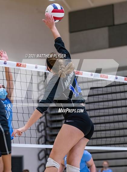 Thumbnail 3 in McMichael vs Foard (NCHSAA 2A Final) (1 of 2 - the game) photogallery.