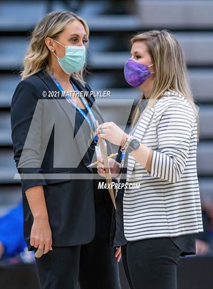 Thumbnail 1 in McMichael vs Foard (NCHSAA 2A Final) (1 of 2 - the game) photogallery.