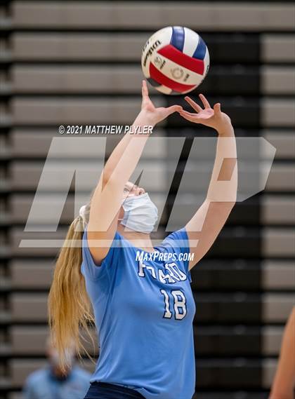 Thumbnail 2 in McMichael vs Foard (NCHSAA 2A Final) (1 of 2 - the game) photogallery.