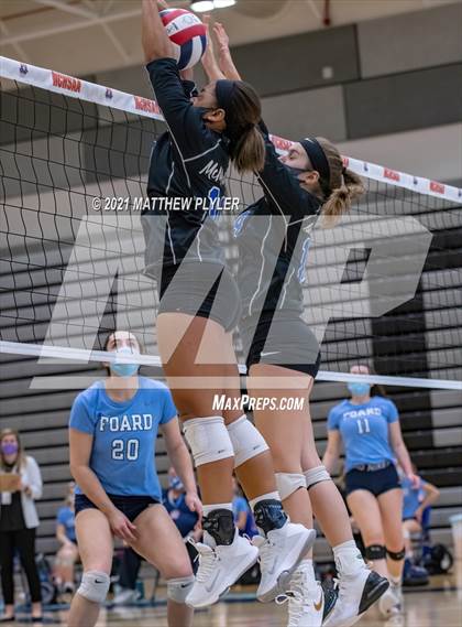Thumbnail 1 in McMichael vs Foard (NCHSAA 2A Final) (1 of 2 - the game) photogallery.