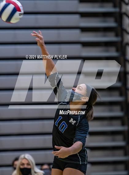 Thumbnail 1 in McMichael vs Foard (NCHSAA 2A Final) (1 of 2 - the game) photogallery.
