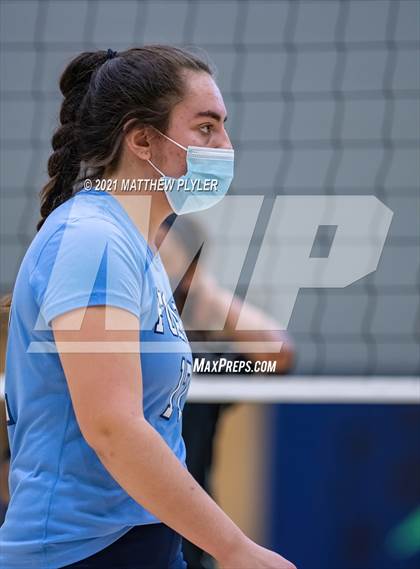 Thumbnail 3 in McMichael vs Foard (NCHSAA 2A Final) (1 of 2 - the game) photogallery.