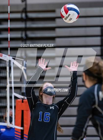 Thumbnail 3 in McMichael vs Foard (NCHSAA 2A Final) (1 of 2 - the game) photogallery.