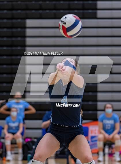 Thumbnail 2 in McMichael vs Foard (NCHSAA 2A Final) (1 of 2 - the game) photogallery.