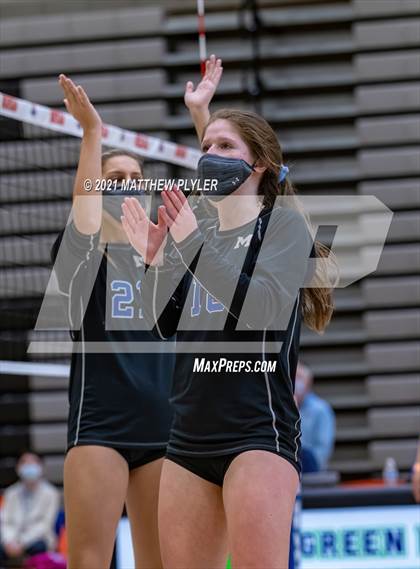 Thumbnail 3 in McMichael vs Foard (NCHSAA 2A Final) (1 of 2 - the game) photogallery.