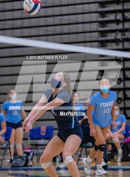 Thumbnail 2 in McMichael vs Foard (NCHSAA 2A Final) (1 of 2 - the game) photogallery.