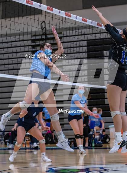 Thumbnail 2 in McMichael vs Foard (NCHSAA 2A Final) (1 of 2 - the game) photogallery.