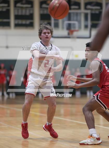 Thumbnail 3 in Amityville vs Mount Sinai (NYSPHSAA Section XI Class A Semifinal) photogallery.