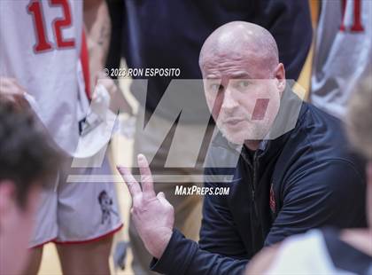 Thumbnail 2 in Amityville vs Mount Sinai (NYSPHSAA Section XI Class A Semifinal) photogallery.