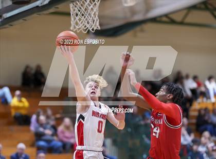 Thumbnail 2 in Amityville vs Mount Sinai (NYSPHSAA Section XI Class A Semifinal) photogallery.