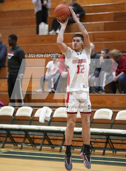 Thumbnail 1 in Amityville vs Mount Sinai (NYSPHSAA Section XI Class A Semifinal) photogallery.
