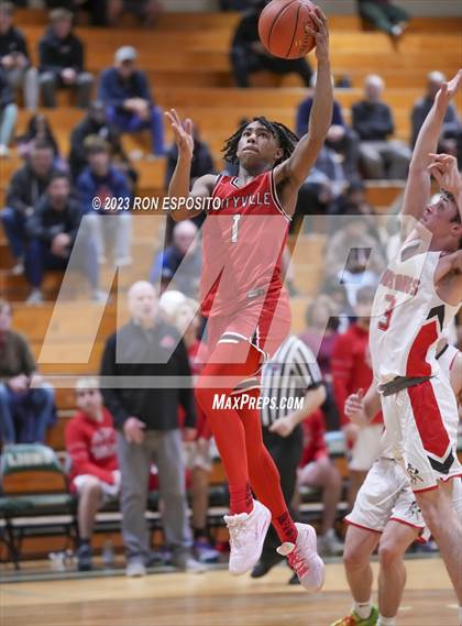Thumbnail 1 in Amityville vs Mount Sinai (NYSPHSAA Section XI Class A Semifinal) photogallery.