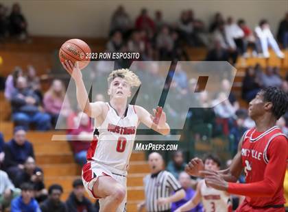 Thumbnail 3 in Amityville vs Mount Sinai (NYSPHSAA Section XI Class A Semifinal) photogallery.