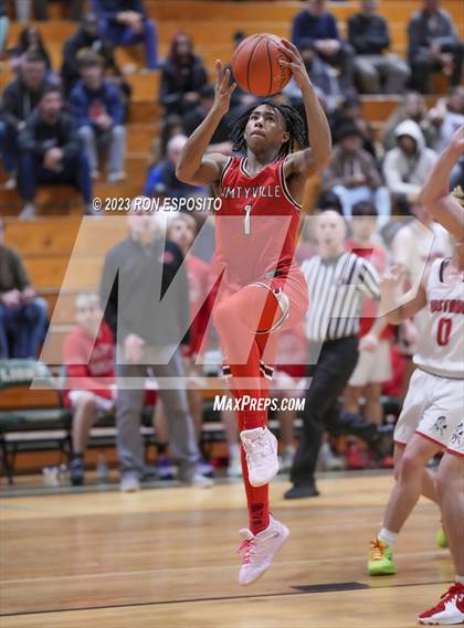Thumbnail 2 in Amityville vs Mount Sinai (NYSPHSAA Section XI Class A Semifinal) photogallery.
