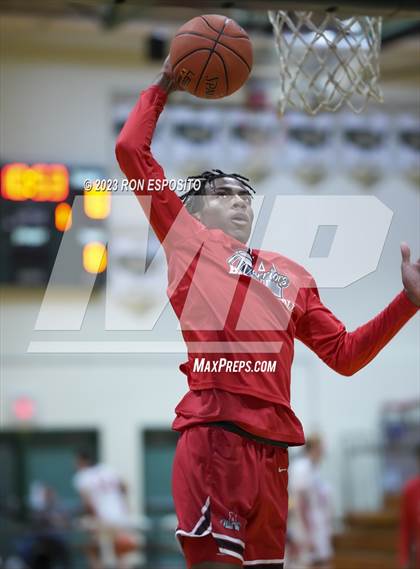 Thumbnail 2 in Amityville vs Mount Sinai (NYSPHSAA Section XI Class A Semifinal) photogallery.