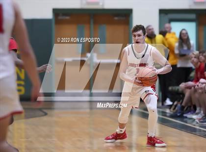Thumbnail 3 in Amityville vs Mount Sinai (NYSPHSAA Section XI Class A Semifinal) photogallery.