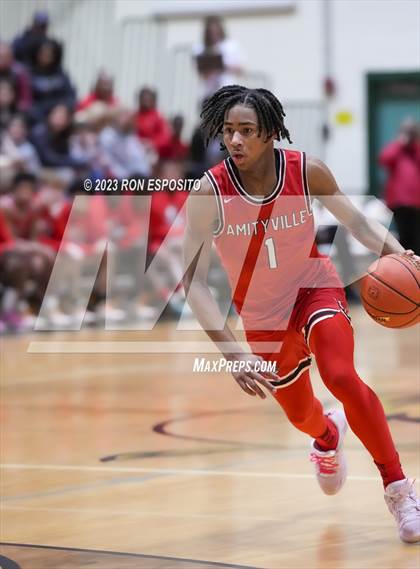 Thumbnail 1 in Amityville vs Mount Sinai (NYSPHSAA Section XI Class A Semifinal) photogallery.
