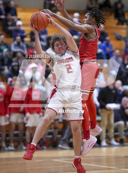 Thumbnail 3 in Amityville vs Mount Sinai (NYSPHSAA Section XI Class A Semifinal) photogallery.