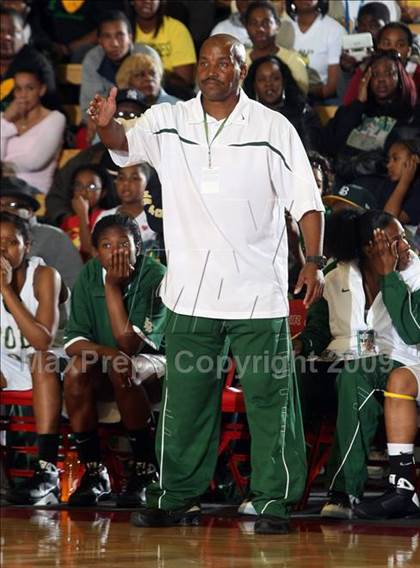 Thumbnail 3 in Cajon vs. Poly (CIF SS D1-AA Final) photogallery.