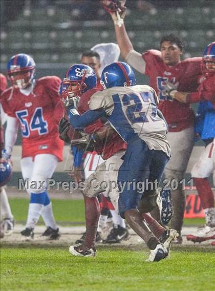 Thumbnail 1 in Serra vs. Folsom (CIF State D2 Final) photogallery.