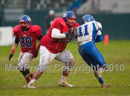 Thumbnail 3 in Serra vs. Folsom (CIF State D2 Final) photogallery.