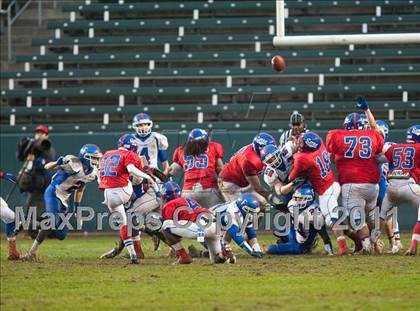 Thumbnail 2 in Serra vs. Folsom (CIF State D2 Final) photogallery.