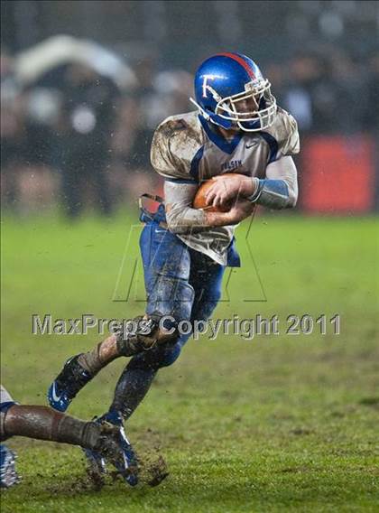 Thumbnail 2 in Serra vs. Folsom (CIF State D2 Final) photogallery.