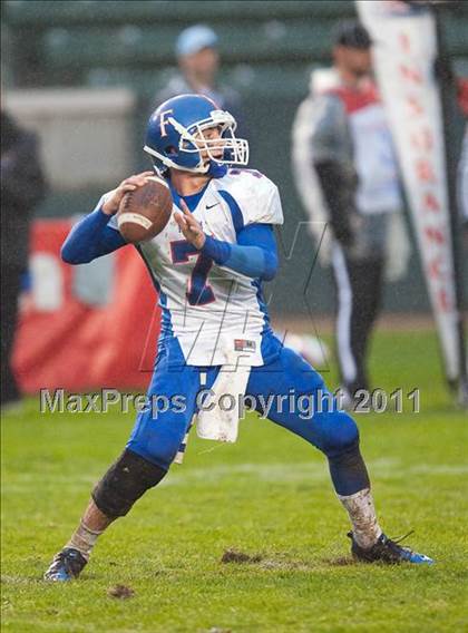 Thumbnail 3 in Serra vs. Folsom (CIF State D2 Final) photogallery.