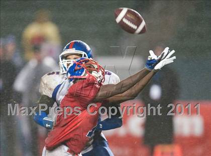 Thumbnail 2 in Serra vs. Folsom (CIF State D2 Final) photogallery.