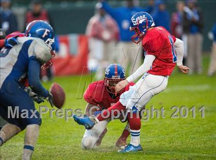 Thumbnail 3 in Serra vs. Folsom (CIF State D2 Final) photogallery.