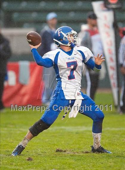 Thumbnail 1 in Serra vs. Folsom (CIF State D2 Final) photogallery.