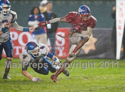 Thumbnail 2 in Serra vs. Folsom (CIF State D2 Final) photogallery.