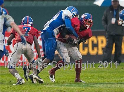 Thumbnail 3 in Serra vs. Folsom (CIF State D2 Final) photogallery.