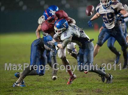 Thumbnail 1 in Serra vs. Folsom (CIF State D2 Final) photogallery.